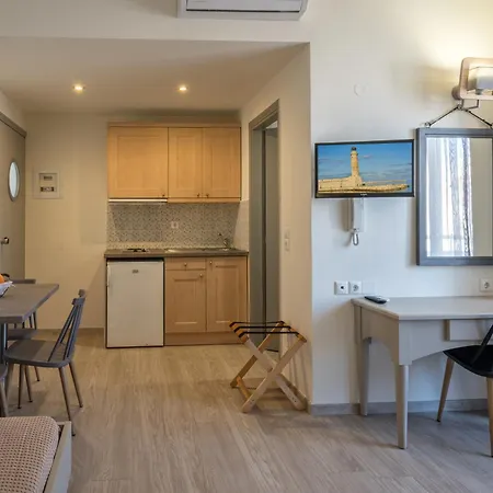 Lefkoniko & Icarus Apts Hotel 3*