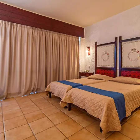 Lefkoniko & Icarus Apts Hotel