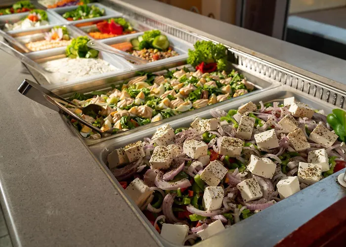 Готель Lefkoniko & Bay Ретимно (Крит)