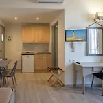 Lefkoniko & Bay Hotel 3*