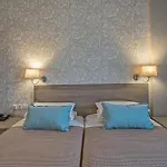 Lefkoniko & Bay Hotel