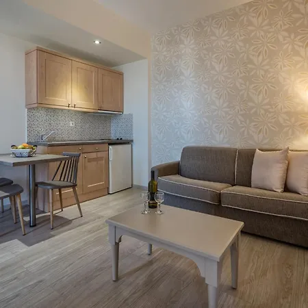 Hotel Lefkoniko Residence Beach & Bay