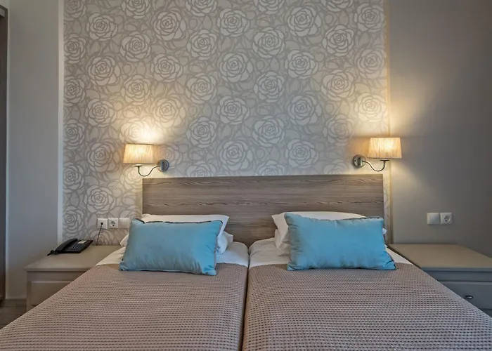 Lefkoniko & Bay Hotel