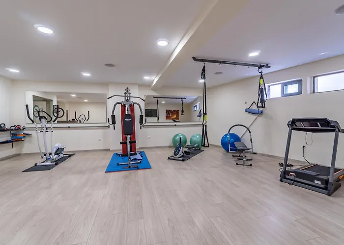 Lefkoniko & Bay Hotel