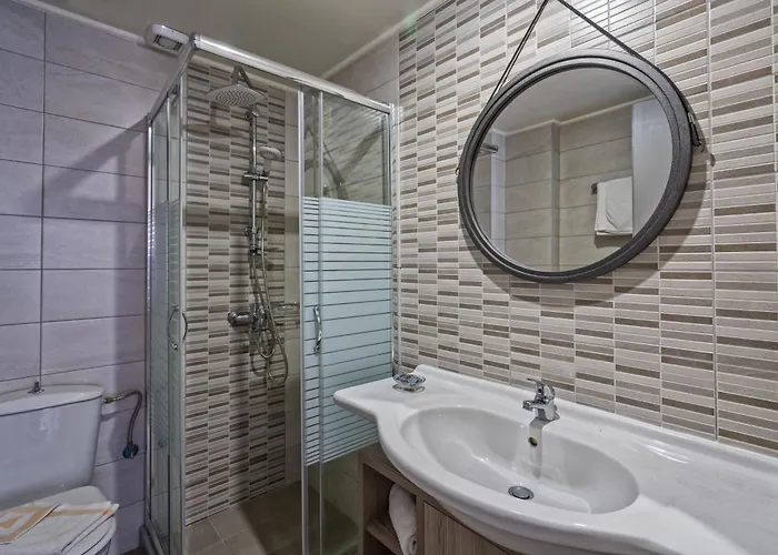 Hotel Lefkoniko & Bay 3*